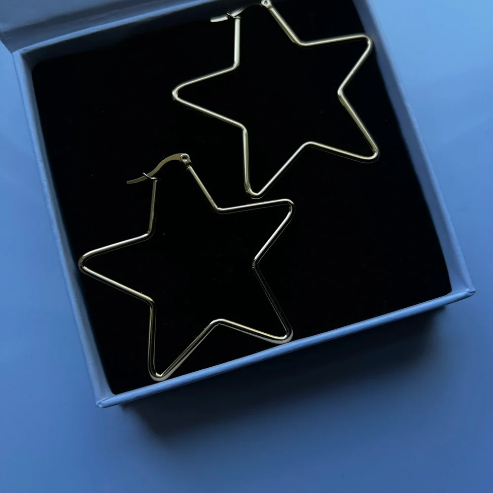 N/A stylish gold